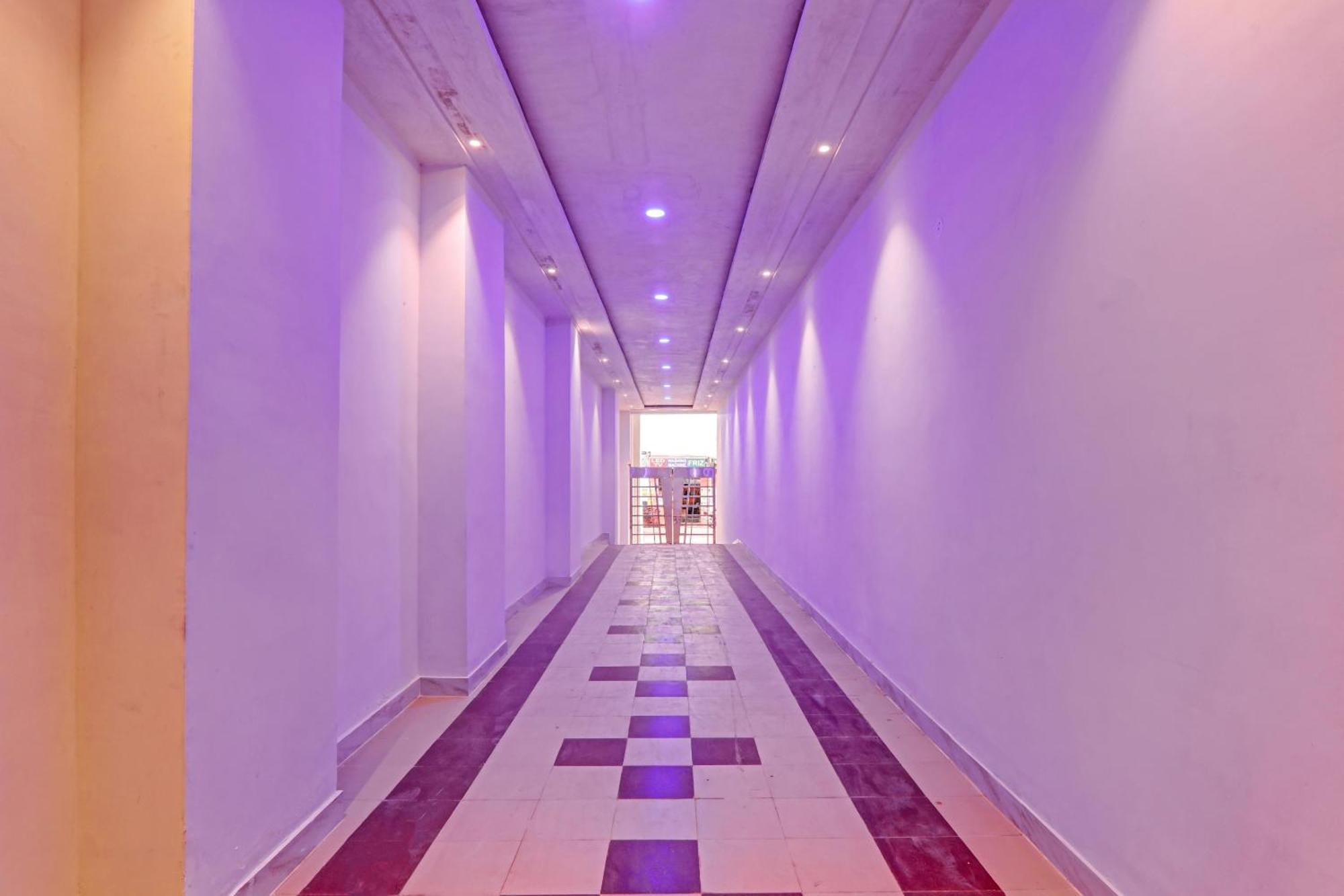 Super Capital O Townhouse Govinda Royal Hotel Kánpur Kültér fotó