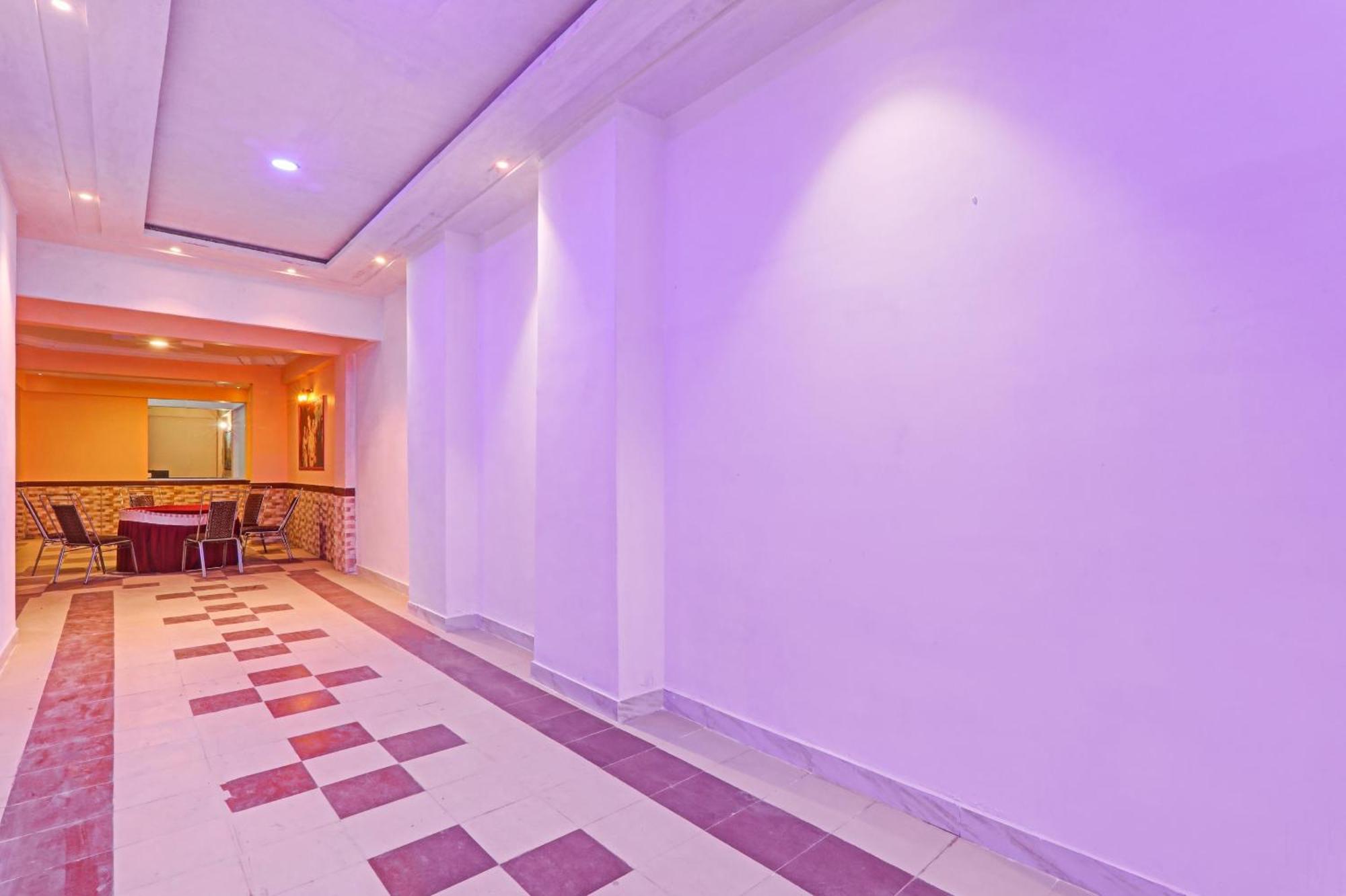 Super Capital O Townhouse Govinda Royal Hotel Kánpur Kültér fotó