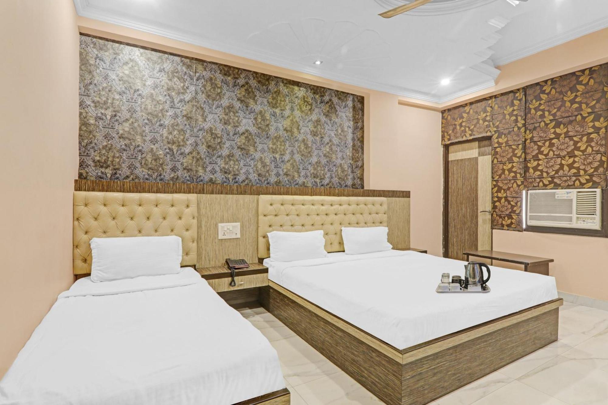 Super Capital O Townhouse Govinda Royal Hotel Kánpur Kültér fotó